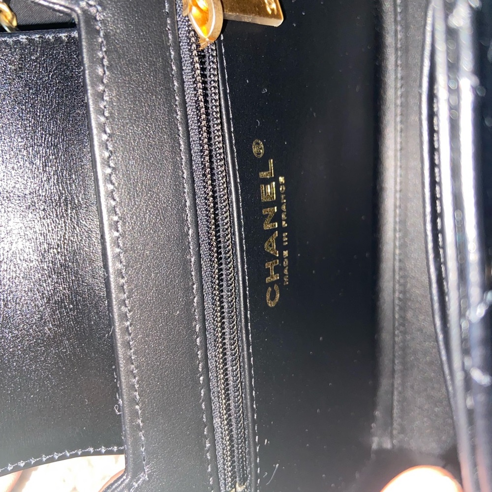 Chanel small Kelly bag. Black calf leather - Picture 9 of 17